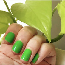 Load image into Gallery viewer, CND™ VINYLUX - Crisp Green #363
